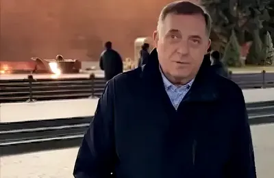 Dodik, Amerika