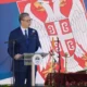 A szerb elnök beszédet mond a Donja Gradina-i tábor helyszínén. Donja Gradina az usztasai koncentrációs táborok jasenovaci rendszerének VIII. táboraként ismert, a szerbek, zsidók és romák tömeges kiirtására létesült