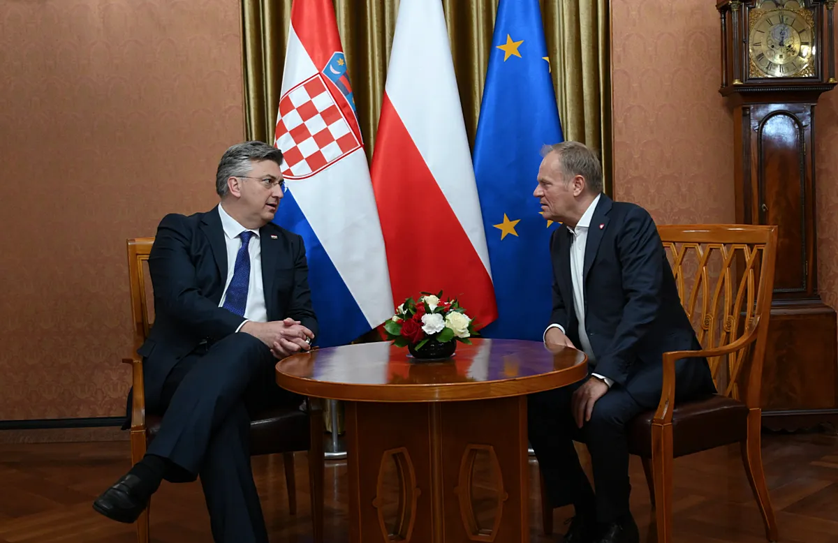 Plenković plecsnit kap túl az Óperencián, ám előbb Varsóban is megfordul 3 Horvátország és Lengyelország továbbra is kiváló együttműködést folytat az EU és a NATO keretében, de a Három Tenger Kezdeményzésben is (Three Seas Initiative, 3SI)