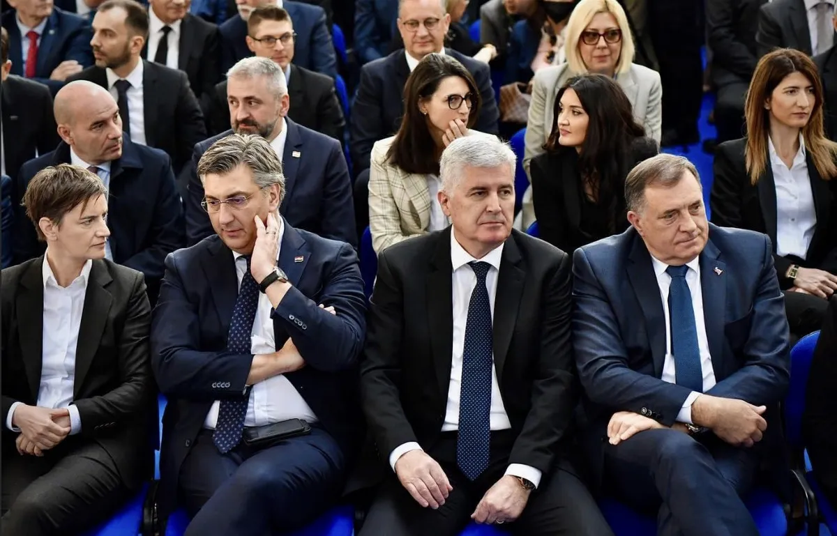 SZERB-HORVÁT NÉGYESFOGAT: Ana Brnabić, Andrej Plenković, Dragan Čović és Milorad Dodik