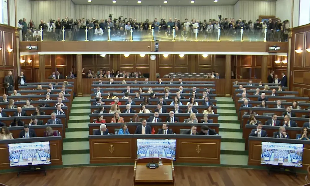 Kétnaponta ülésezik a koszovói parlament, egyelőre mindhiába