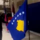 Belgrádban kitűzték, majd eltávolították Koszovó zászlaját az UEFA-kongresszusán. A zászló eltávolítására azt követően került sor, hogy Agim Ademi, a Koszovói Labdarúgó Szövetség elnöke "pózolt" vele