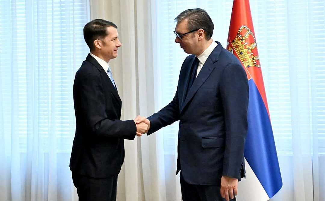 A VMSZ ismét csak államtitkári posztokat kér, Pásztor Bálint és Aleksandar Vucic