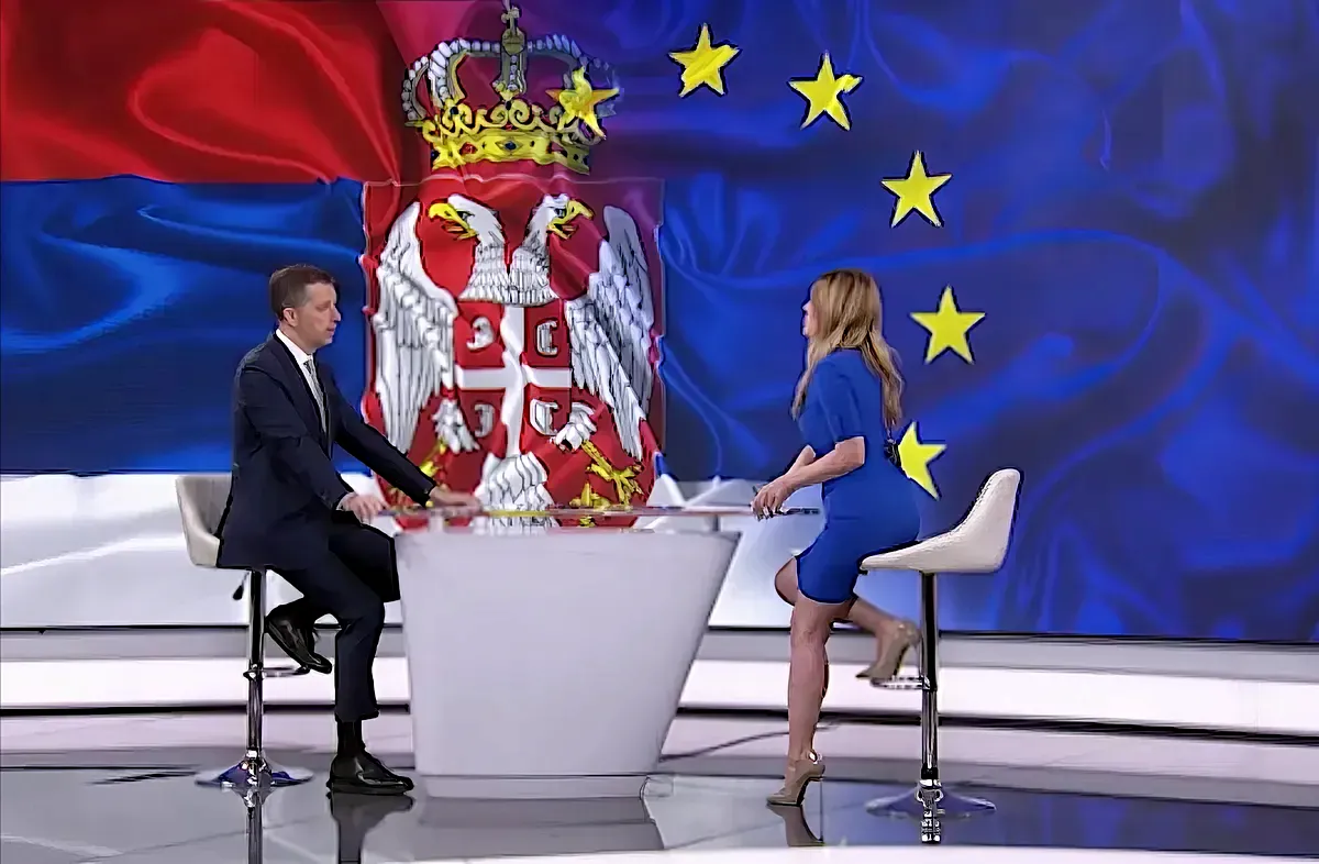 Marko Đurić szerb külügyminiszter az RTS szerb közszolgálati televízióban jelezte, hogy Amerikával is jóban szeretnének lenni (Forrás: Screenshot)