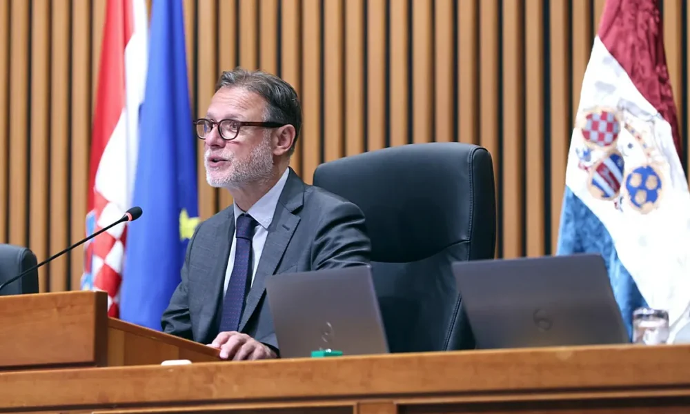 A horvát parlament június 5-ét egyhangúlag a horvát zászló napjává nyilvánította