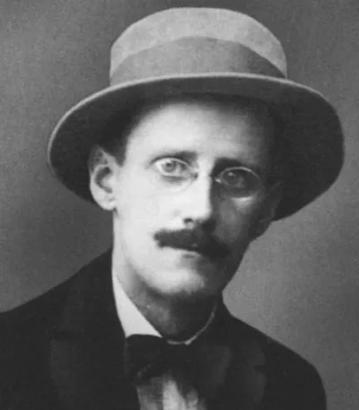 James Joyce (1915)