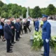 A horvát miniszterelnök liliomot helyezett el a Potocari Emlékközpontban