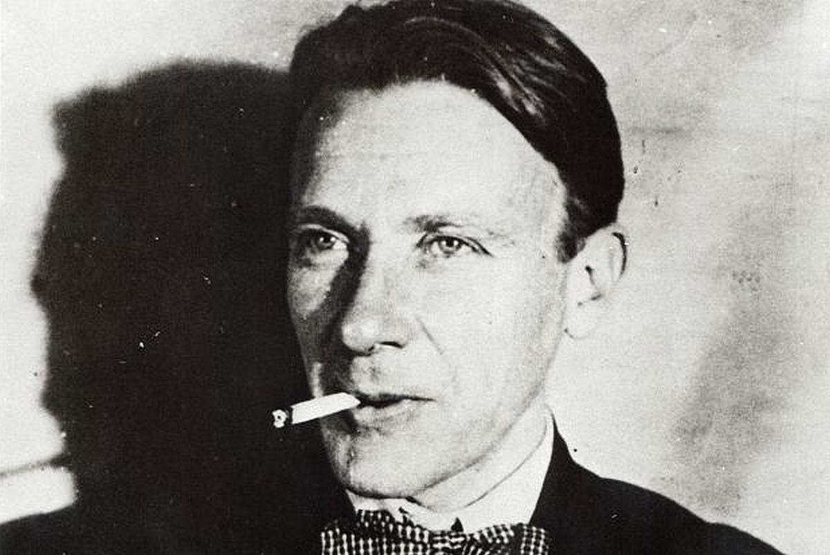 Woland, az ördög, nem elcsábít, hanem leleplez – a lélekért jön, és nem a testért. A képen nem az ördög, hanem maga Mihail Bulgakov