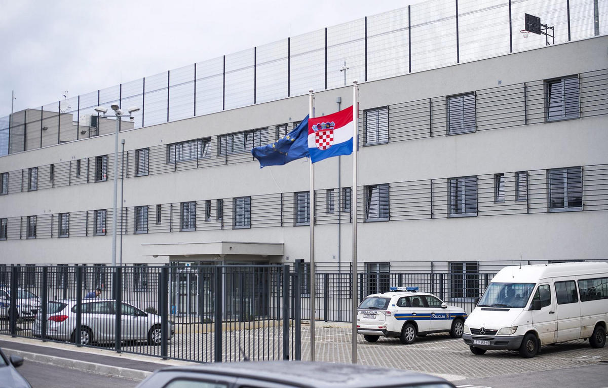 Szerbiának kémkedett egy horvát pilóta – barátnőjét is letartóztatták 3 A trilji idegenrendészeti központ