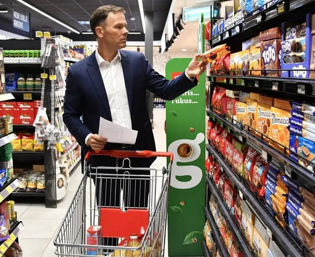 Nem baj, hogy 7%-kal növekszik az áram ára, fő hogy a chips hat dinárral olcsóbb. Siniša Mali pénzügyminiszter üzleti úton