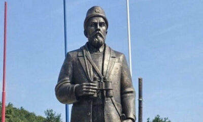 A montenegrói Berane melletti Gornje Zaostroban augusztus 8-án avatták fel Pavle Đurišić második világháborús csetnik parancsnok emlékművét, a montenegrói szerb egyház védnöksége alatt