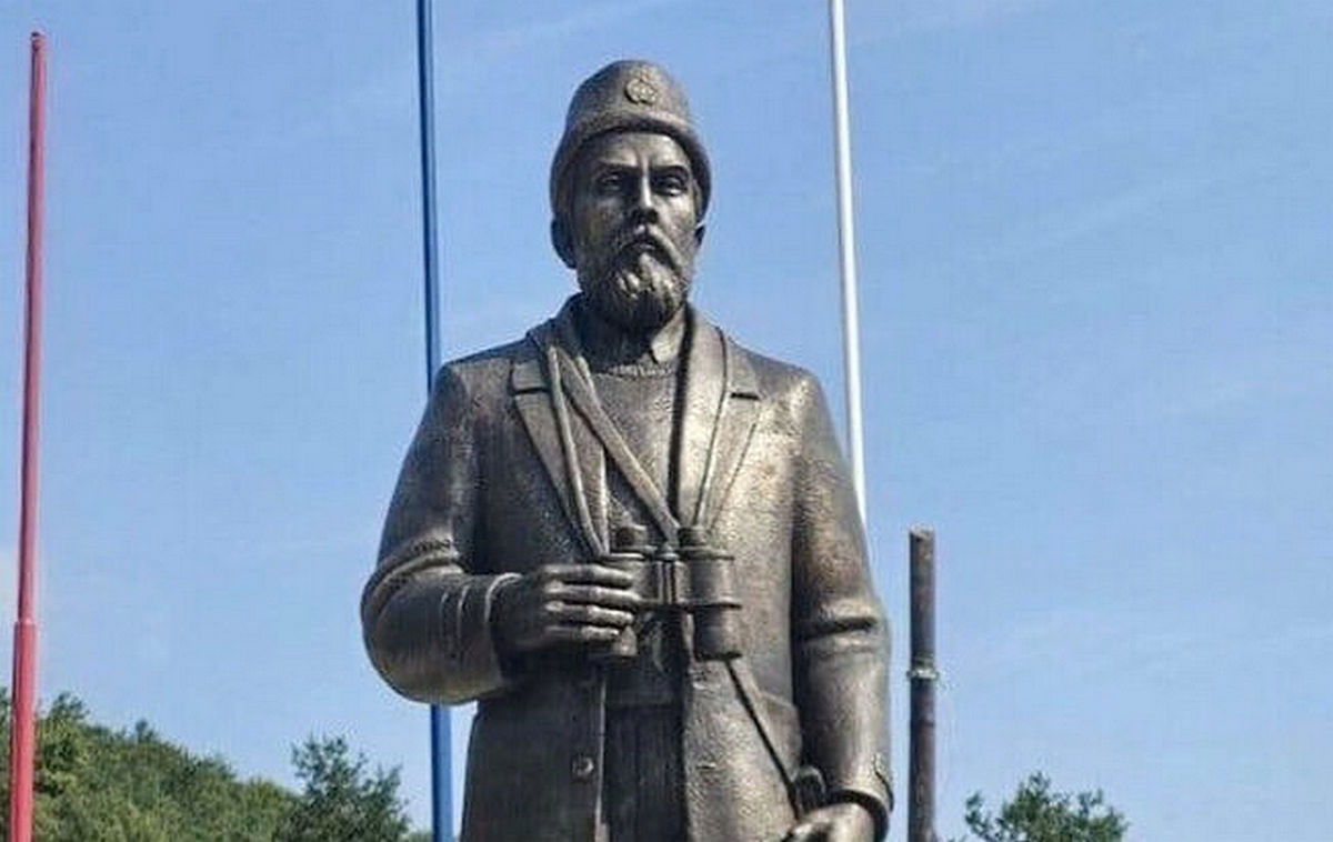 A montenegrói Berane melletti Gornje Zaostroban augusztus 8-án avatták fel Pavle Đurišić második világháborús csetnik parancsnok emlékművét, a montenegrói szerb egyház védnöksége alatt