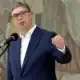 Aleksandar Vučić továbbra is lebegteti a parlamenti választások időpontját, miközben a kormány legitimitásának hiánya és a diáktüntetések nyomása szeptembertől-októbertől újabb politikai feszültséget kelthet Szerbiában