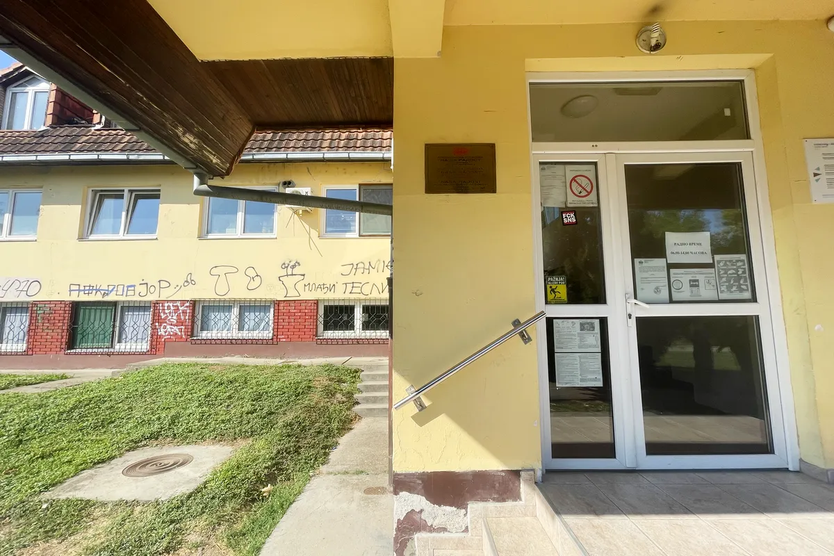 Nem volt örömteli az iskolaév (óvodaév) kezdete a  szabadkai Naša Radost (A mi örömünk) szabadkai Iskoláskor Előtti Intézményben sem