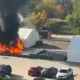 Agybaj vagy terrorcselekmény? Egy hetven éves férfi gyújtotta fel a sátrat, mert abban bízott, hogy a kiérkező rendőrök lelövik. Nem világos, hogy beteg volt-e, de az biztos, hogy nem egészséges