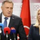 Az Egyesült Államok megszüntette a szankciókat Milorad Dodik és asz általa vezetett politikai galeri, például a képen látható Željka Cvijanović ellen is. Aleksanar Vučić szerfbiai elnök vérnyomása jelenleg 250/200 környékén lehet, Dodiknak ugyanis sikerült megnyernie az amerikaikat, neki viszont nem.