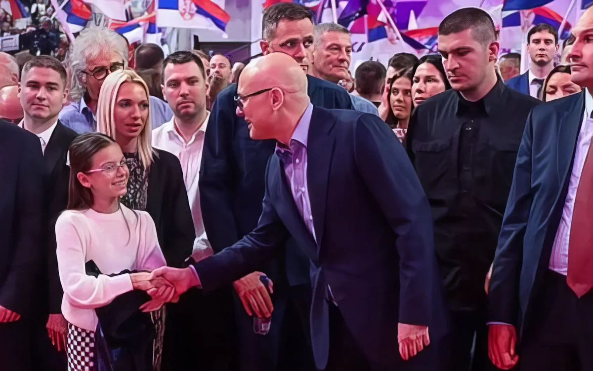 A nép hangja, Jelena és a lánya ismerkedik Milos Vucevic pártelnökkel