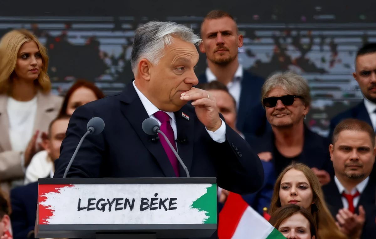 Hatalmas támogató menetelés, külföldről is érkeztek buszok 2 A Békemenet "fénypontja" Orbán beszéde volt