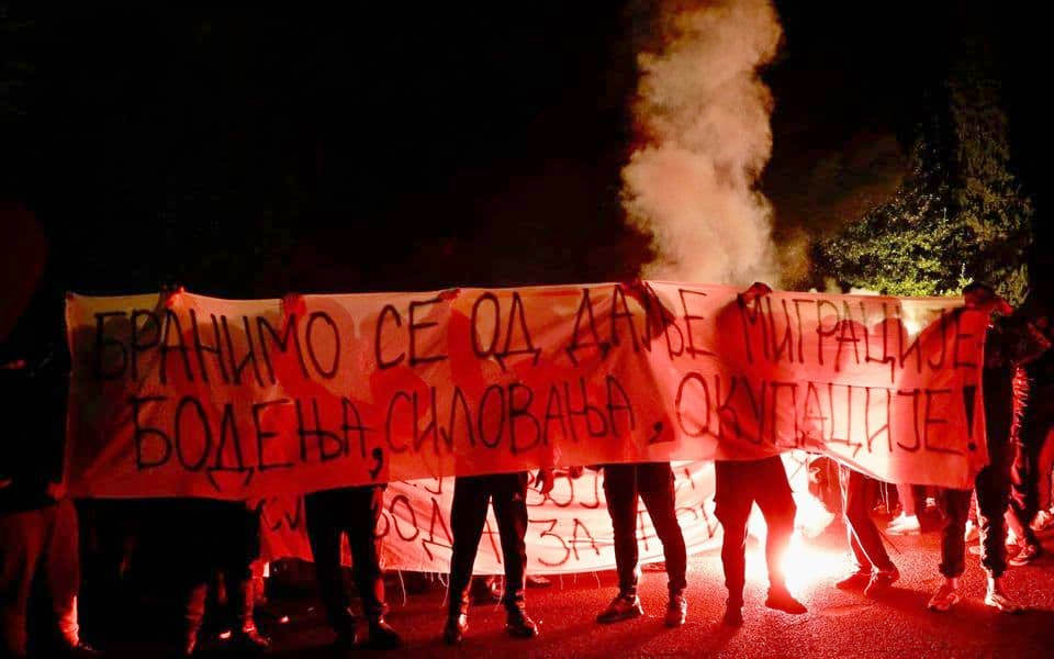 Nem nyugszanak az indulatok Montenegróban 4 Védekez(z)ünk megszállás, a (nemi) erőszak, a késelés és az újabb migráció ellen!