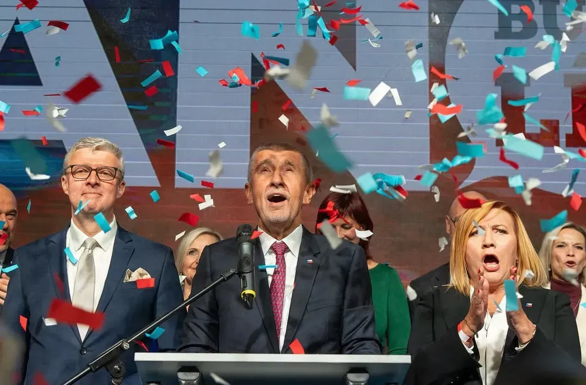 A milliárdos populista, Andrej Babiš, aki ellenzi, hogy több pénzt adjanak Zelenszkijnek, a szavazatok mintegy 35%-ával megnyerte a cseh parlamenti választásokat. Csehország most csatlakozik Magyarország és Szlovákia politikai irányvonalához - választási győzelem