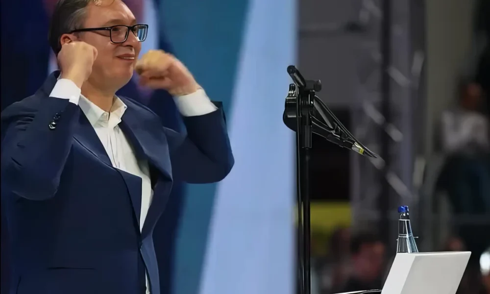 A szerb elnök újabb alkalmat talált, hogy ünnepeltesse magát a Szerb Haladó Párt 17. születésnapján