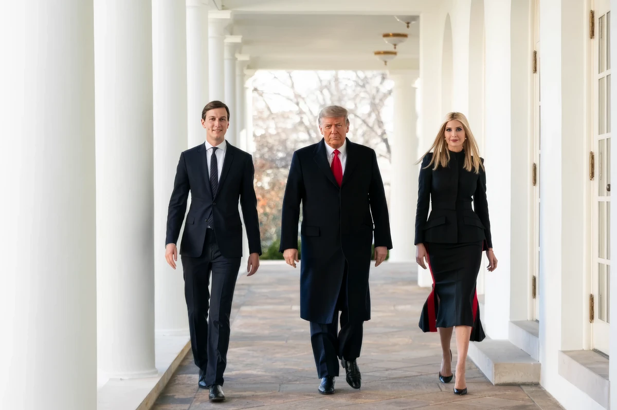 Elfogadták a "lex specialist" a vezérkar épületéről, építkezhet Trump veje 2 Családi vállalkozás