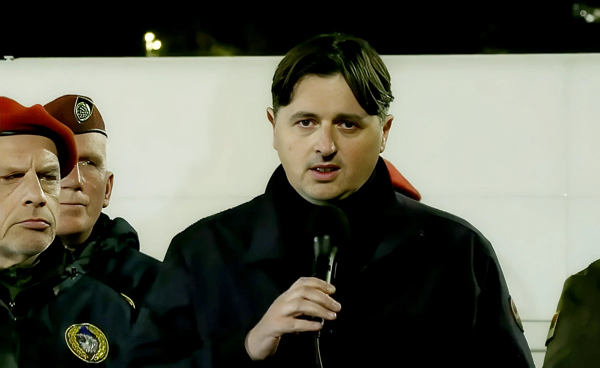 Uglješa Mrdić kormánypárti éhségsztrájkolót valószínűleg azért hagyták sokáig beszélni, mert a központi ellenőrzés alól kicsúszott Szervezett Bűnözés Elleni Ügyészséget ostorozta