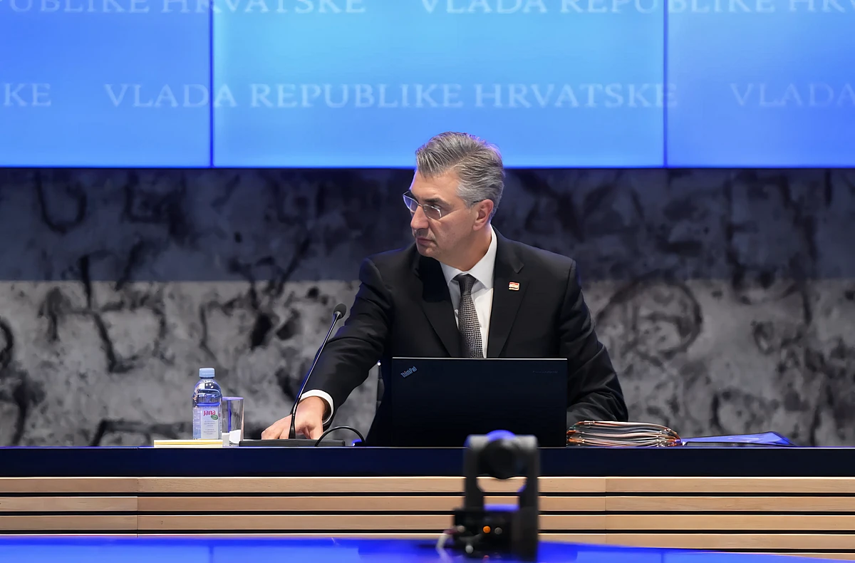 A horvát miniszterelnök megnyomta a gombot: állítólag nem tudott róla, hogy a főfelügyelőt le akarják tartóztatni