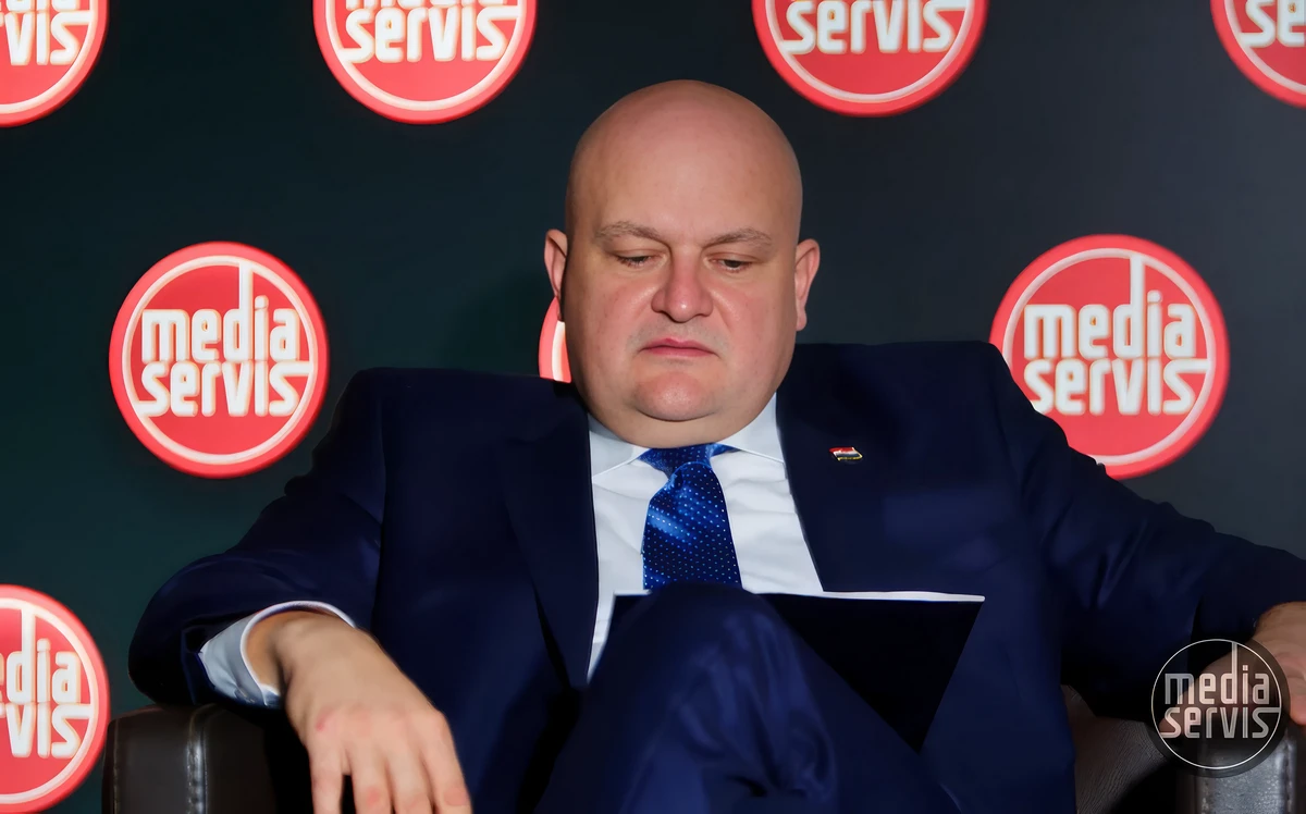 Újabb horvát árstop: Plenković, a szegény ember őrangyala? 2 Első ránézésre Ante Šušnjar gazdasági miniszter inkább bőrfejű verőlegényenk tűnik, mintsem jámbor miniszternek
