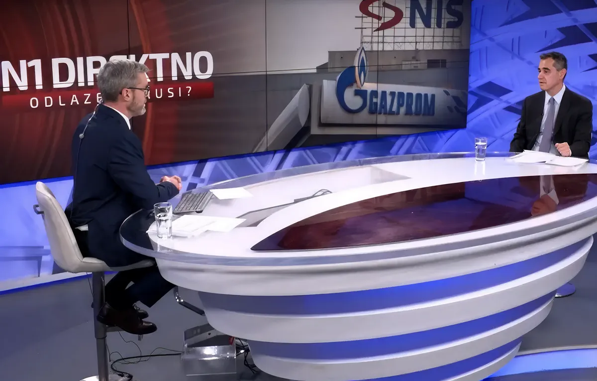 Ha a MOL megveszi a NIS orosz részét, akkor bezárja a finomítót – ez nem áll a mi érdekünkben - állítja Dušan Nikezić, az ellenzéki Szabadság és Igazságosság Pártjának egyik vezető politikusa, aki gazdasági témákban illetékes