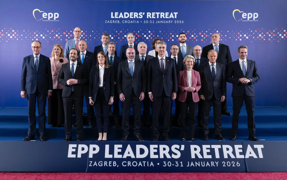 El is készült a családi fotó, amihez Manfred Weber azt írta, hogy egységes, eltökélt, döntő – ilyen Európára van szükségük az embereknek, egy olyan Európára, amely készen áll a jövőre