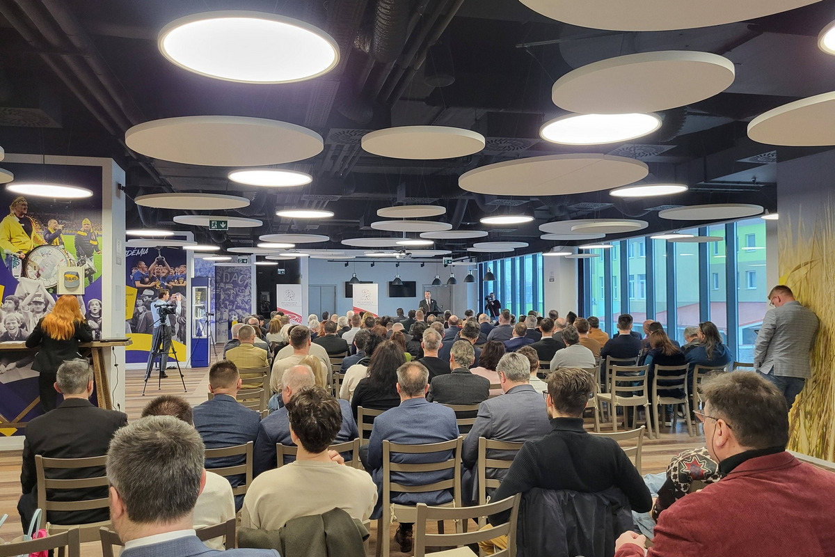 A börtön ablakában - tudományos konferencia a velünk élő kollektív bűnösségről