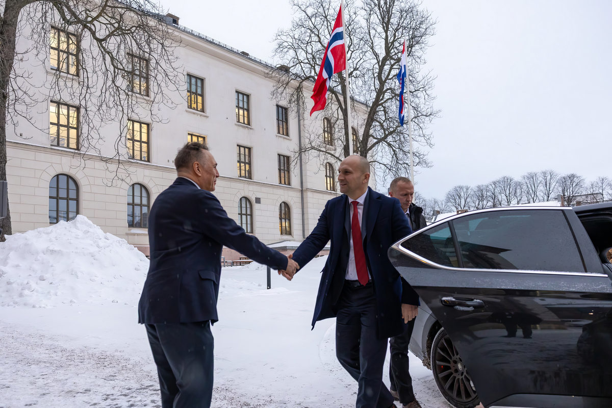 A horvát védelmi miniszternek mentegetőznie kellett Norvégiában