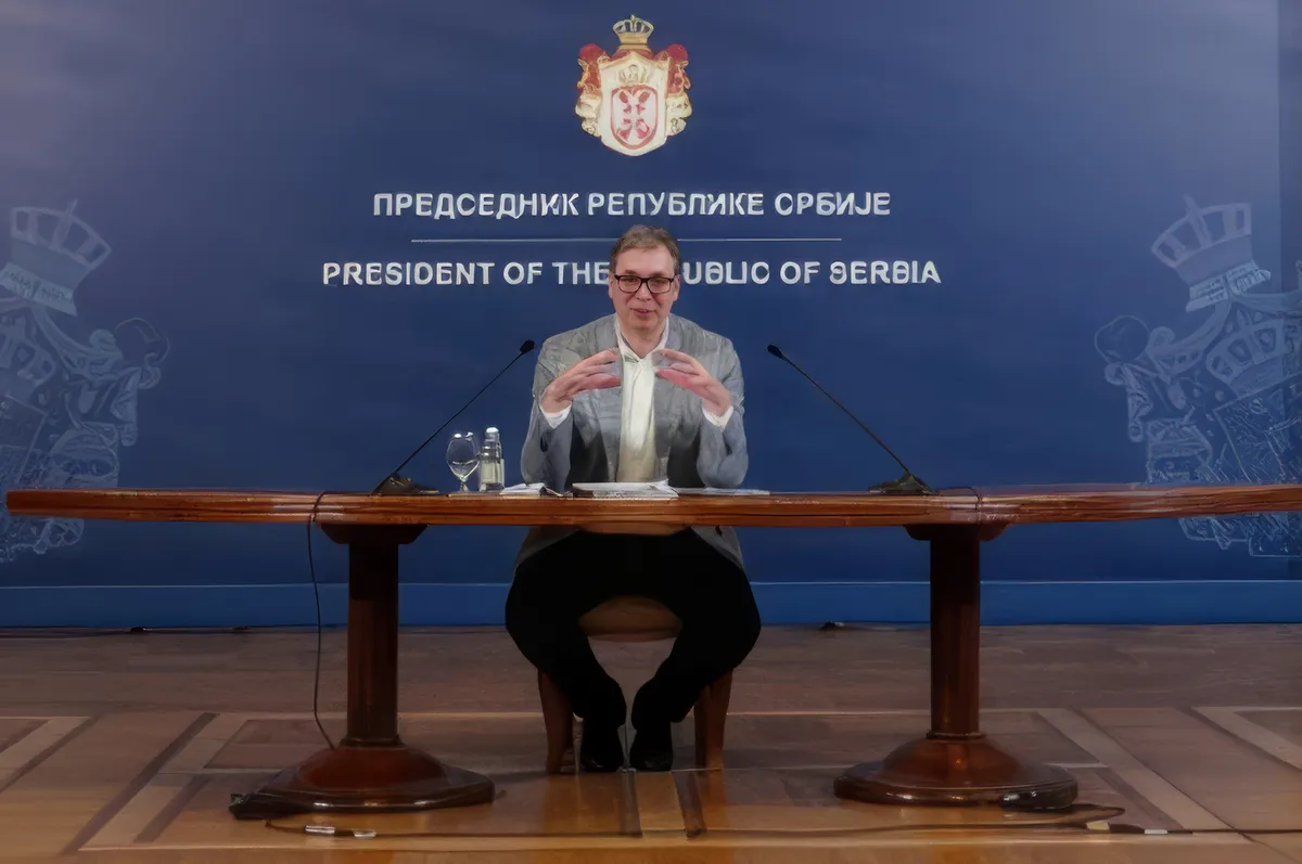 Szerb elnöki monológ sok ismétlődő elemmel