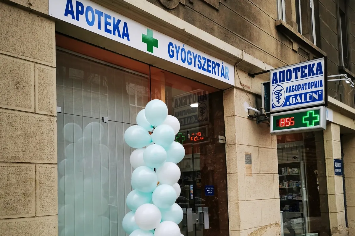 A város tulajdonában lévő szabadkai gyógyszertárak 2020 decemberében kerültek a Galen pharm magánpatika tulajdonába (Forrás: Galen Patika, Facebook)