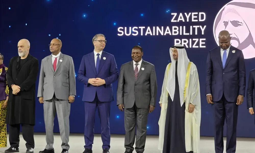 A szerb elnök az abu-dzabi Fenntarthatósági Héten. Ez egy globális konferencia és kiállítás, amely az Emírségek zöld imázsának építését szolgálja - Vucic Szerbia-gyűlölőkkel nem tárgyal