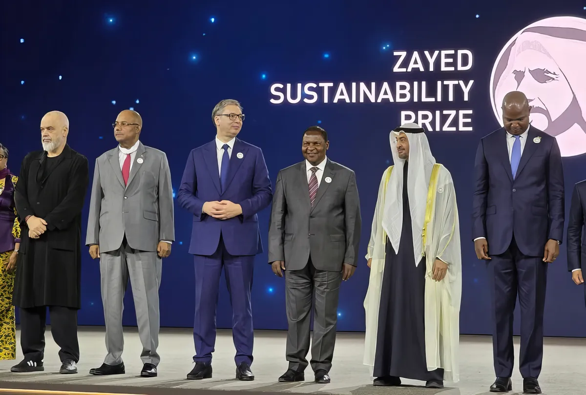 A szerb elnök az abu-dzabi Fenntarthatósági Héten. Ez egy globális konferencia és kiállítás, amely az Emírségek zöld imázsának építését szolgálja - Vucic Szerbia-gyűlölőkkel nem tárgyal