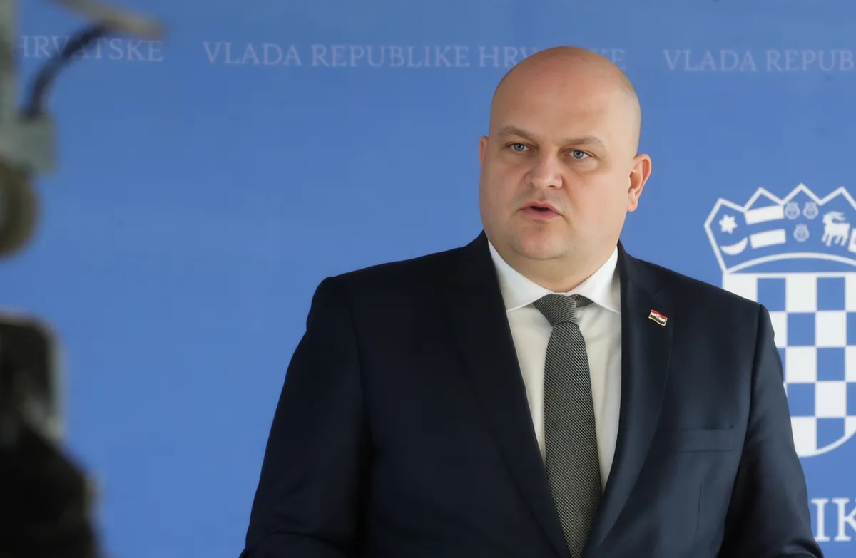 A horvát gazdasági miniszter rekordgyorsasággal válaszolt a magyar-szlovák kérésre - kerülve az egyértelműséget az Adria-vezetéken keresztül történő szállítást illetően