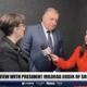 Az én népem tiszteli az Egyesült Államokat, és isteníti Trump elnököt. Nagyon örül annak, hogy most itt vagyok – mondta a boszniai szerbek vezetője a Lindell TV-nek. Az interjúban arról is beszélt, miként rekvirálta a MAGA-sapkát