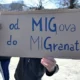 MIG-ektől a MIG-ránsokig - egy transzparens a plitvicei tüntetésről