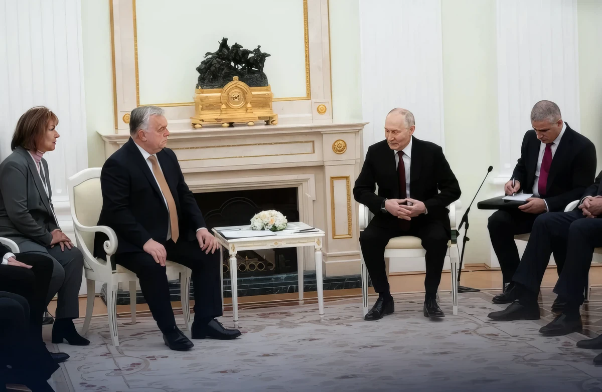 Orbán Viktor és Vlagyimir Putyin legutóbbi találkozója: a magyar miniszterelnök a jegyzeteiből puskázik