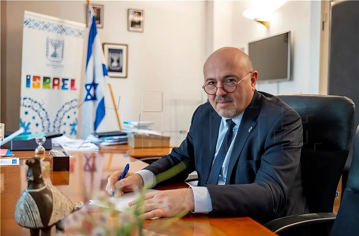 Izrael horvátországi nagykövete szerint az iráni nagykövetségek személyzetétnek többsége a Forradalmi Gárda tagjai, akiknek feladata a "hírszerzés" és a terrorizmus támogatása, ezért ajánlott a diplomáciai kapcsolatok megszakítása Iránnal