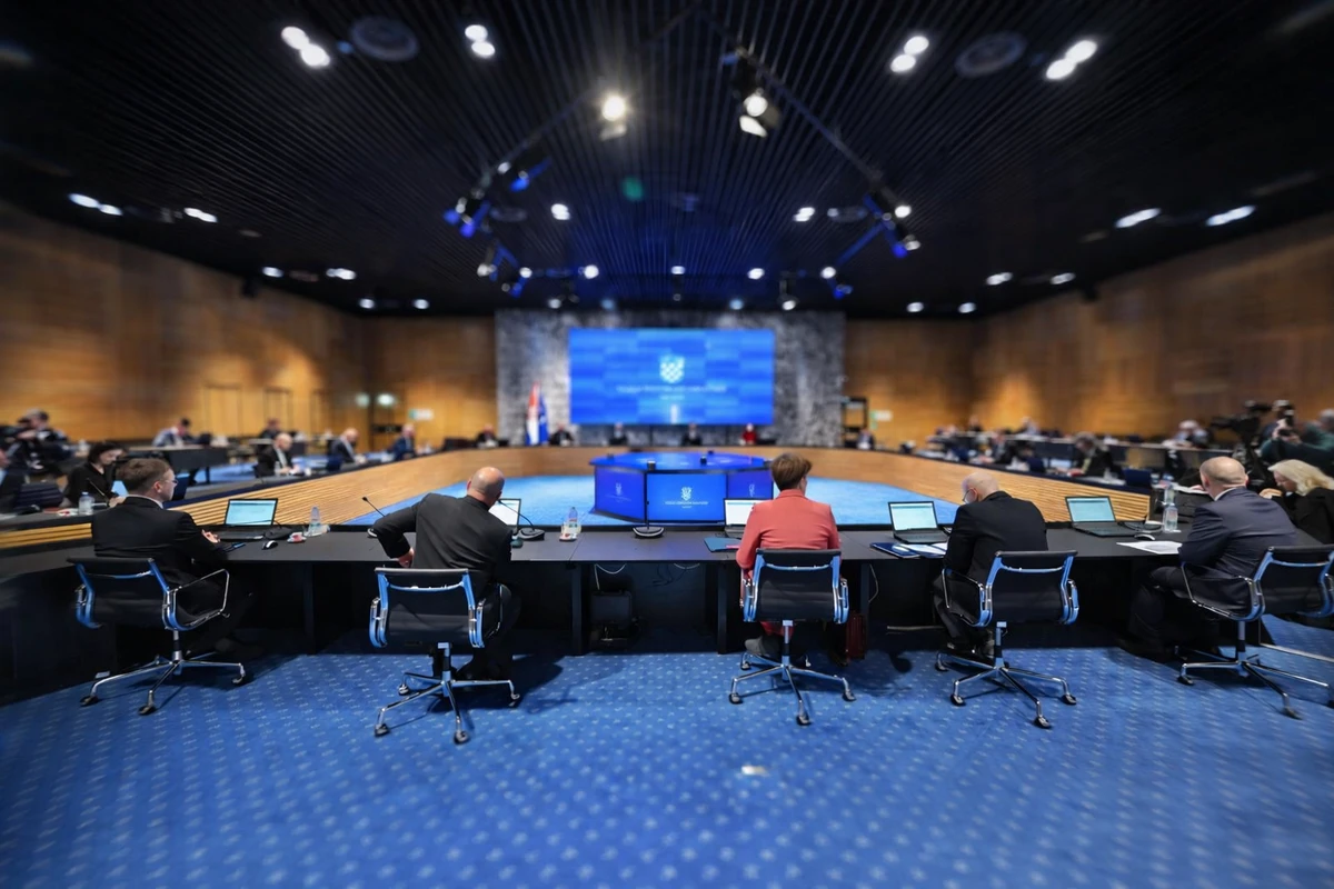 A horvát kormány az energiaárak szabályozását tervezi 2 Extreme wide shot: ülésezett a horvát kormány (Forrás: Andrej Plenković)