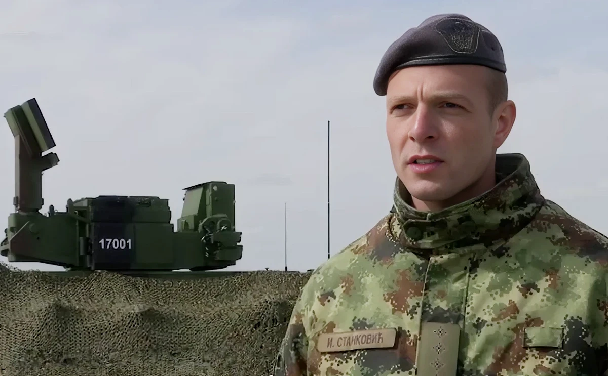 Még nem kellett bevetni a kínai rakétákat. A képen Igor Stanković első osztályú kapitány, a 250. légvédelmi rakétadandár egyik rakétaütegének parancsnoka