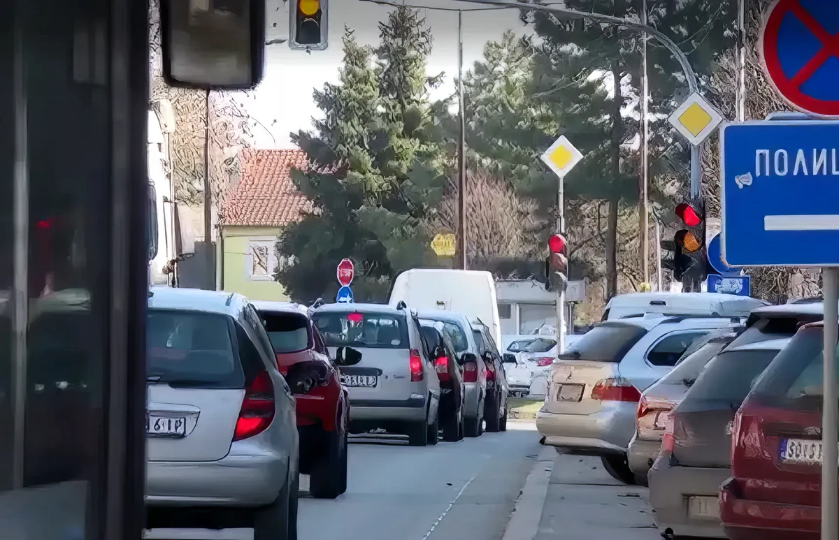 Megtámadott diákaktivisták Kúlán: lövés is eldördült 3 Az utóbbi időben sok ismeretlen autó tűnt fel Kúlá