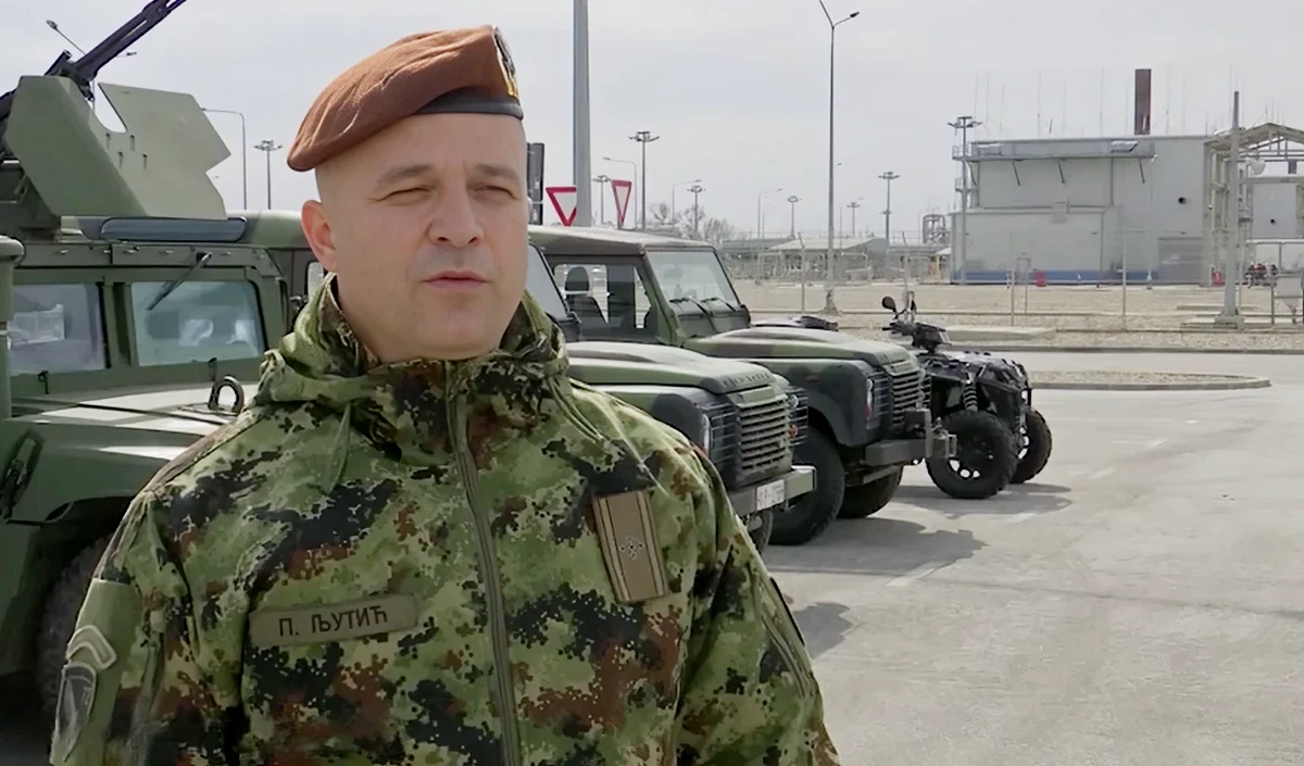 Azért vagyunk itt, hogy a lehetséges fenyegetéseket időben észleljük, és a »lehető legkorábbi szakaszban« fellépjünk ellenük” – mondta Predrag Ljutić őrnagy, a Szerb Hadsereg 72. különleges műveleti dandárjának tagja