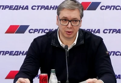 A szerb elnök megint legyőzte a demokráciát