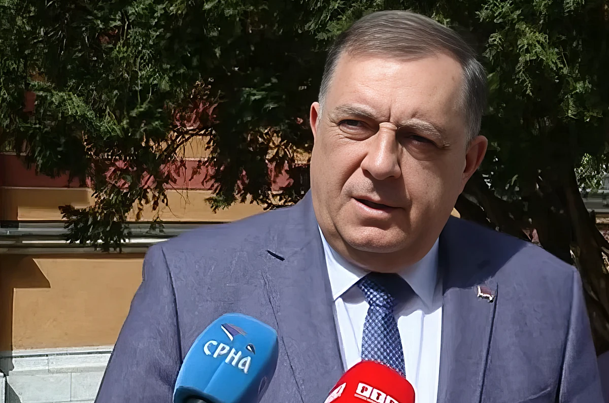 Dodik szerint Orbán minden korlátozás nélkül végrehajtotta a hatalom átadását, ezért szó sincs diktatúráról (Forrás: RTRS)