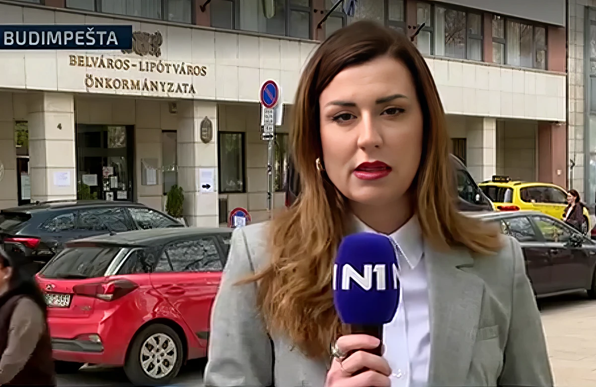 Szerbiában élénken figyelik a választásokat - mindkét oldalon 4 Ksenija Pavkov, az N1 egyik újvidéki és vajdasági tudósítója, aki az újvidéki események közepette is erősen helytállt, egy magyar választás meg sem kottyan neki