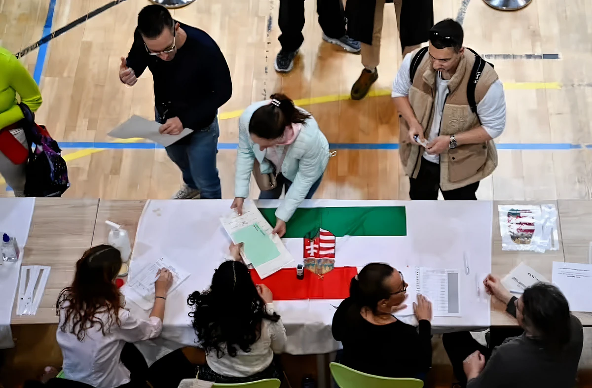 A leginkább szembetűnő a magas részvételi arány a magyarországi választásokon (Forrás: X platform)